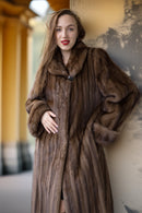 Demi-buff mink coat with large collar and front clasp detail
