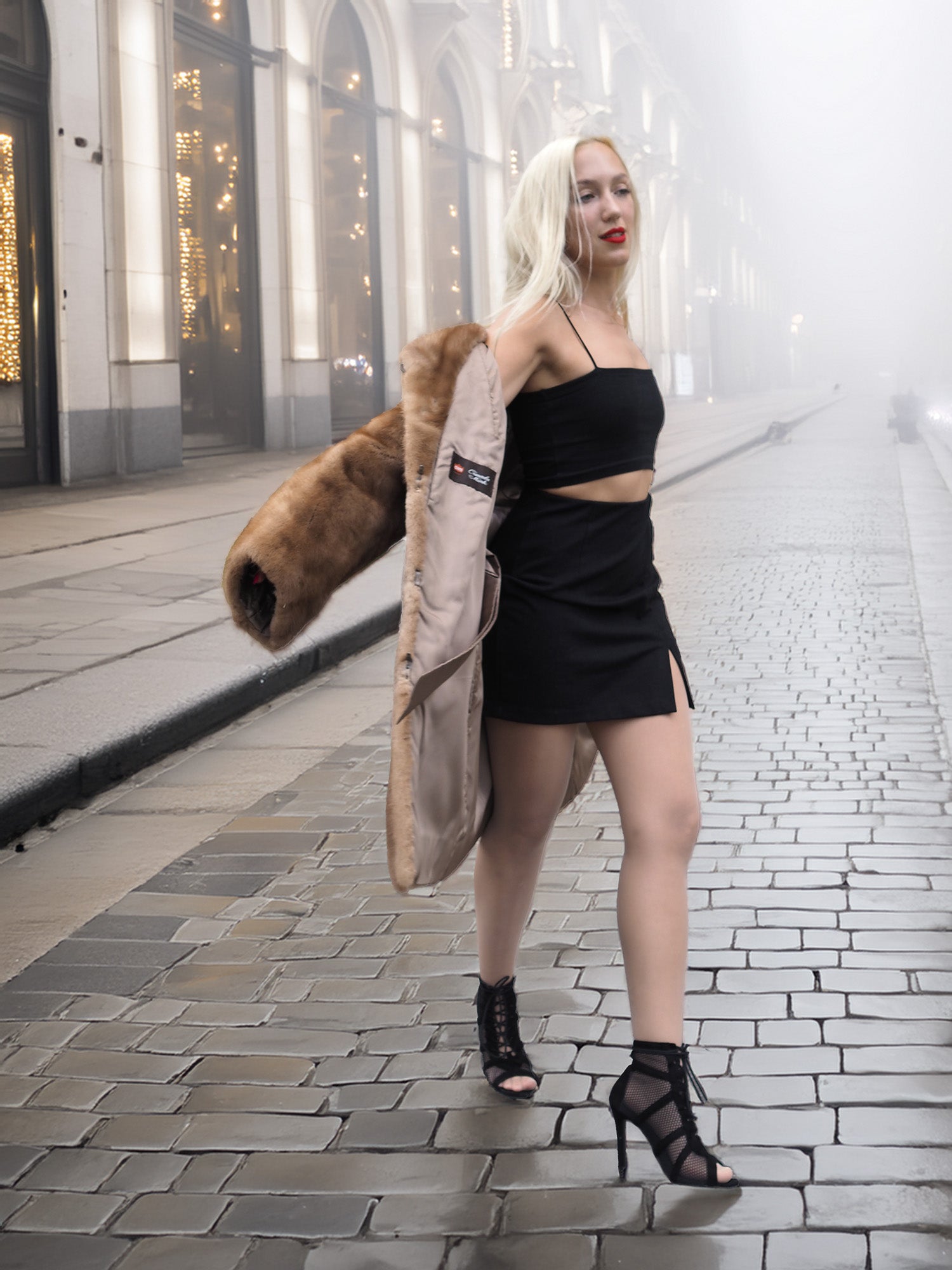 Classic pastel brown mink fur coat stroller jacket M/L open to show interior lining. Stylish and warm vintage fur coat for women.