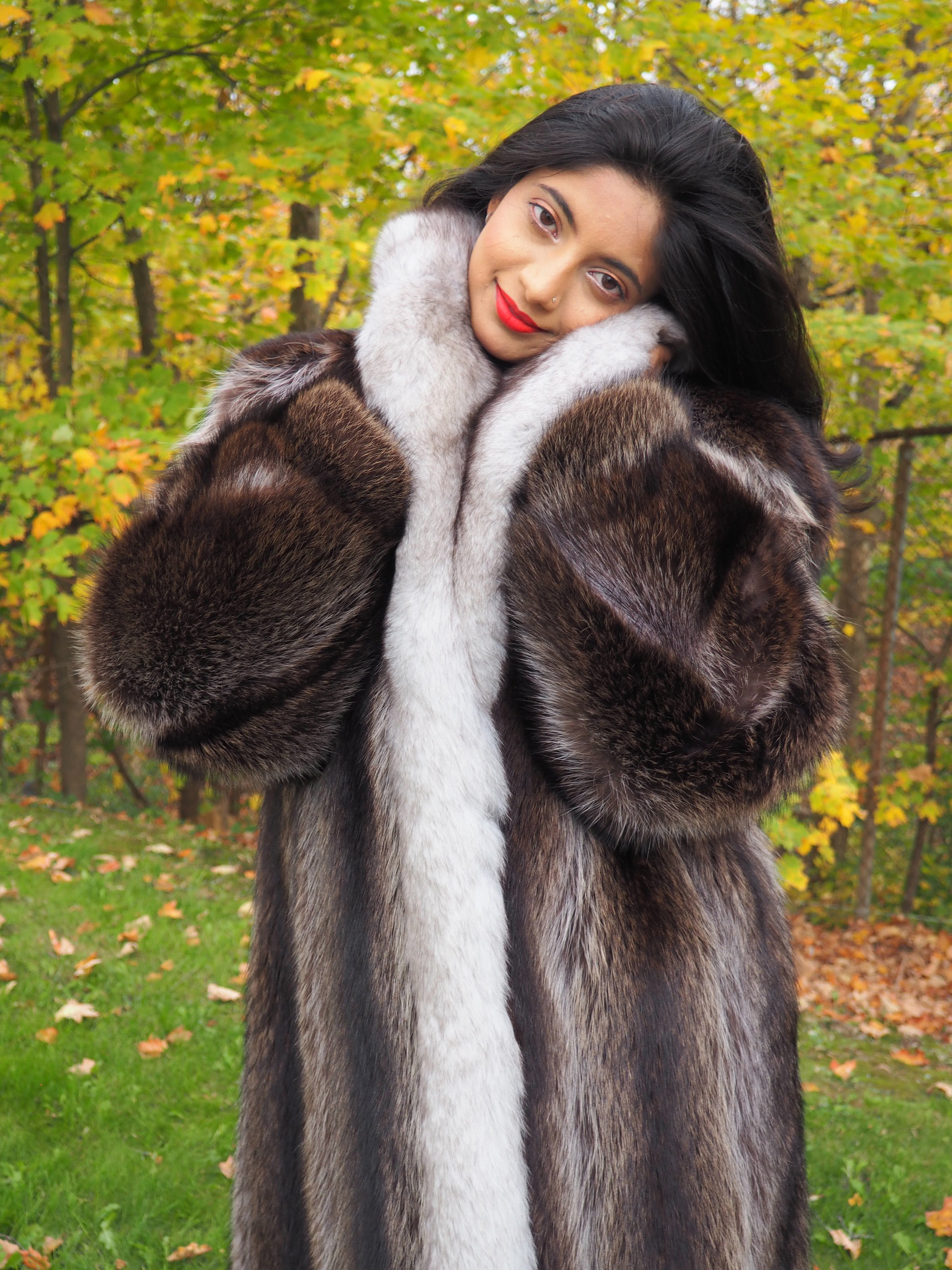 Brand New Luxurious Pastel Swing Canadian Mink Fur Coat Stroller M