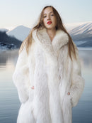 "Winter Queen" – White Fox Coat with Dramatic Collar and Voluminous Silhouette