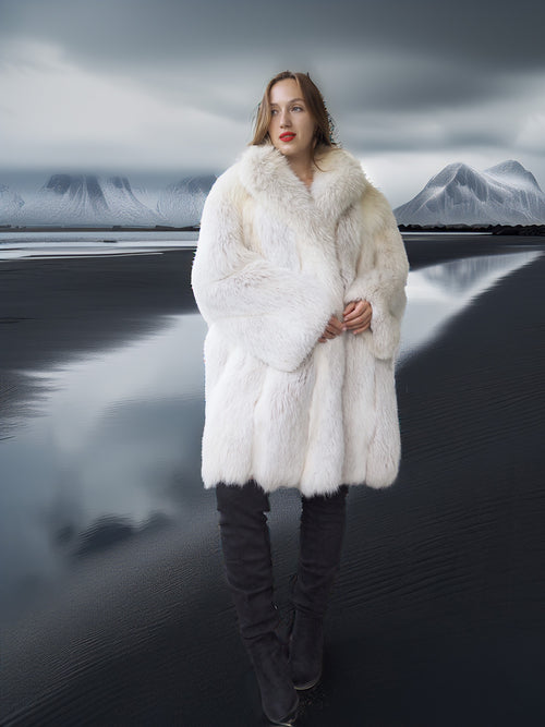 "Winter Queen" – White Fox Coat with Dramatic Collar and Voluminous Silhouette