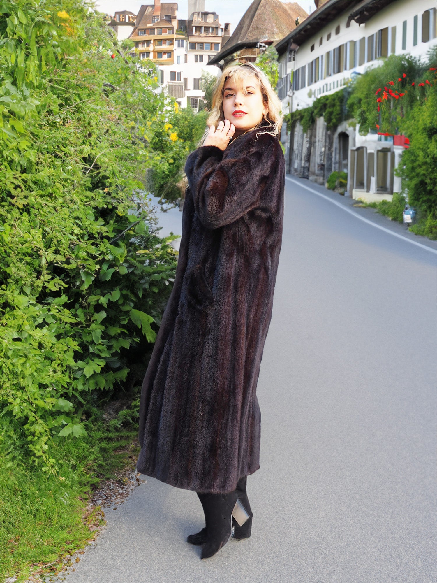 Dark Ranch Black Mink Fur Coat Jacket M No Monogram Unique Design