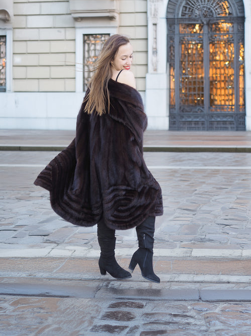 XL/XXL mahogany mink swing coat with rich texture and flowing silhouette. Luxury fur coat for stylish winter outerwear.