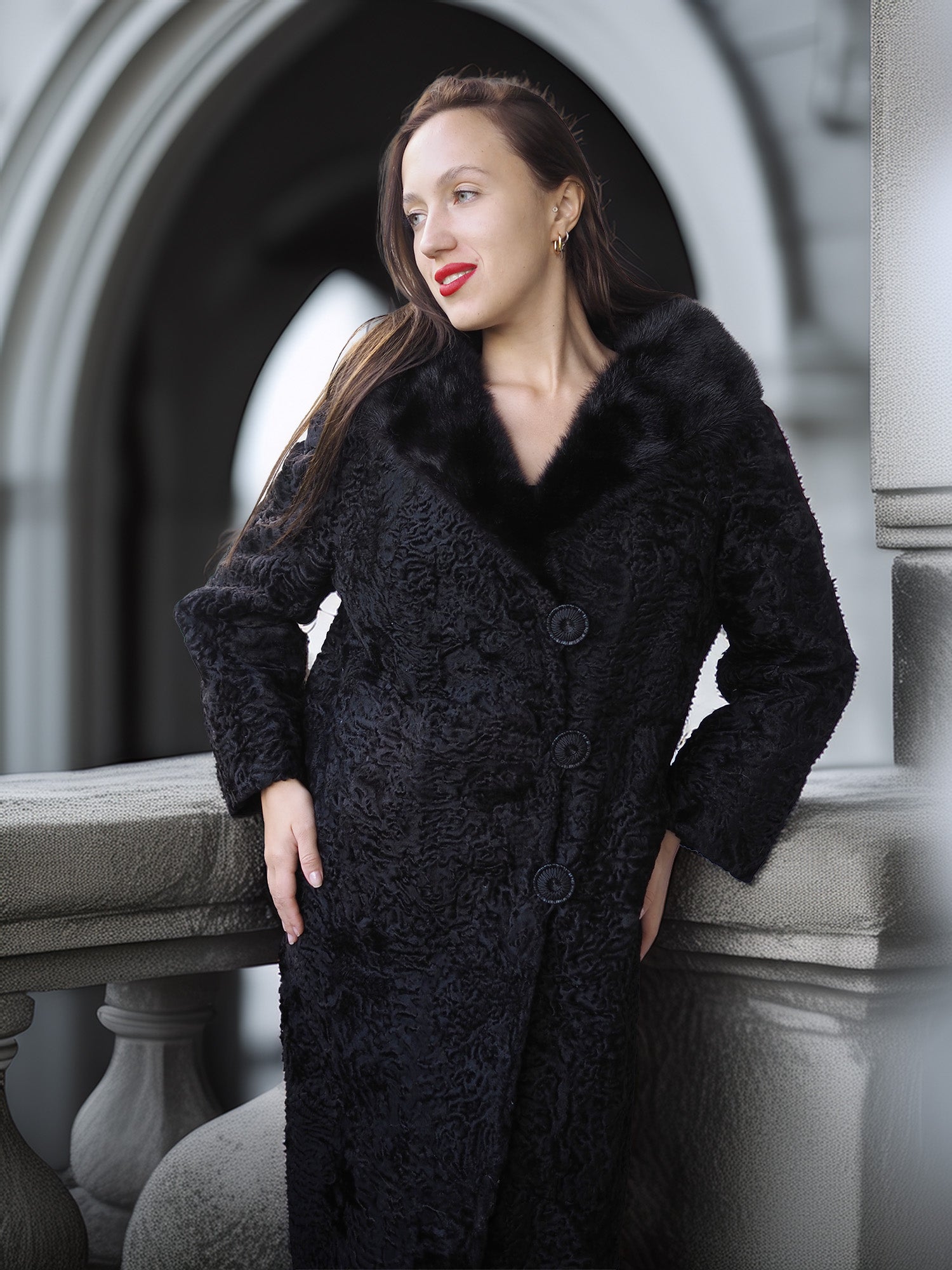 "The Black Mirage" – Lamb Swakara Coat with Mink Fur Collar S/M