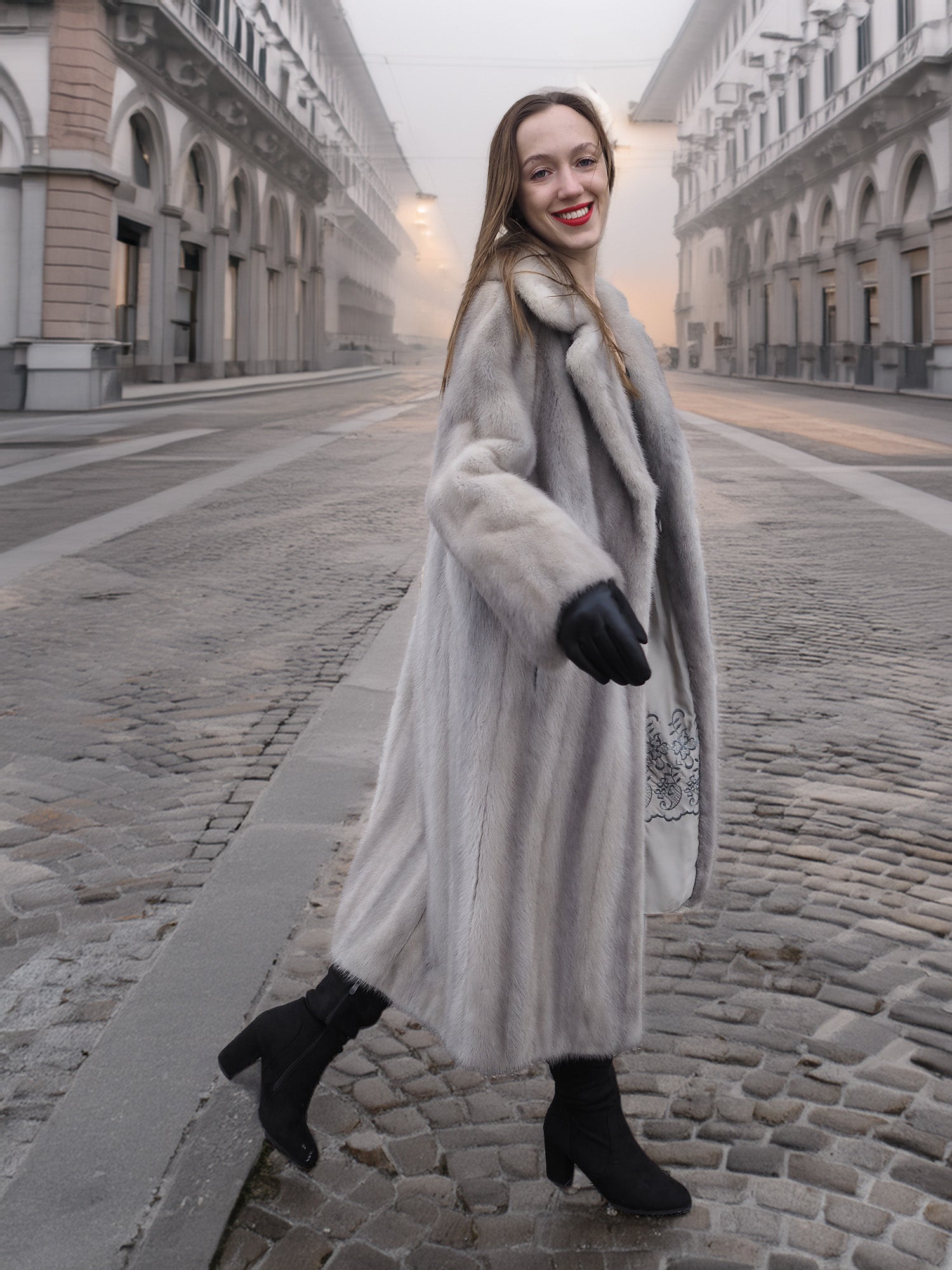 Sapphire Grey Mink Fur Coat S/M Excellent styled in a foggy street. Vintage fur coat with classic tailoring and luxurious warmth for winter elegance.