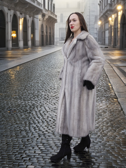 Sapphire Grey Mink Fur Coat S/M Excellent styled for a rainy winter day. Elegant fur coat with natural tones and refined tailoring for cold-weather wear.