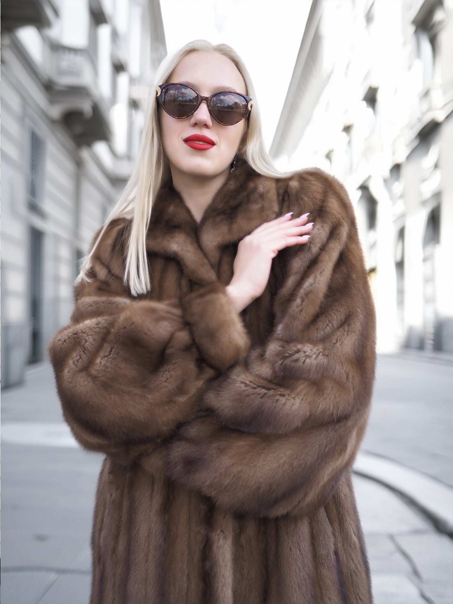 Elegant Vintage Pastel Canadian Brown Mink Fur Coat Silk Lining