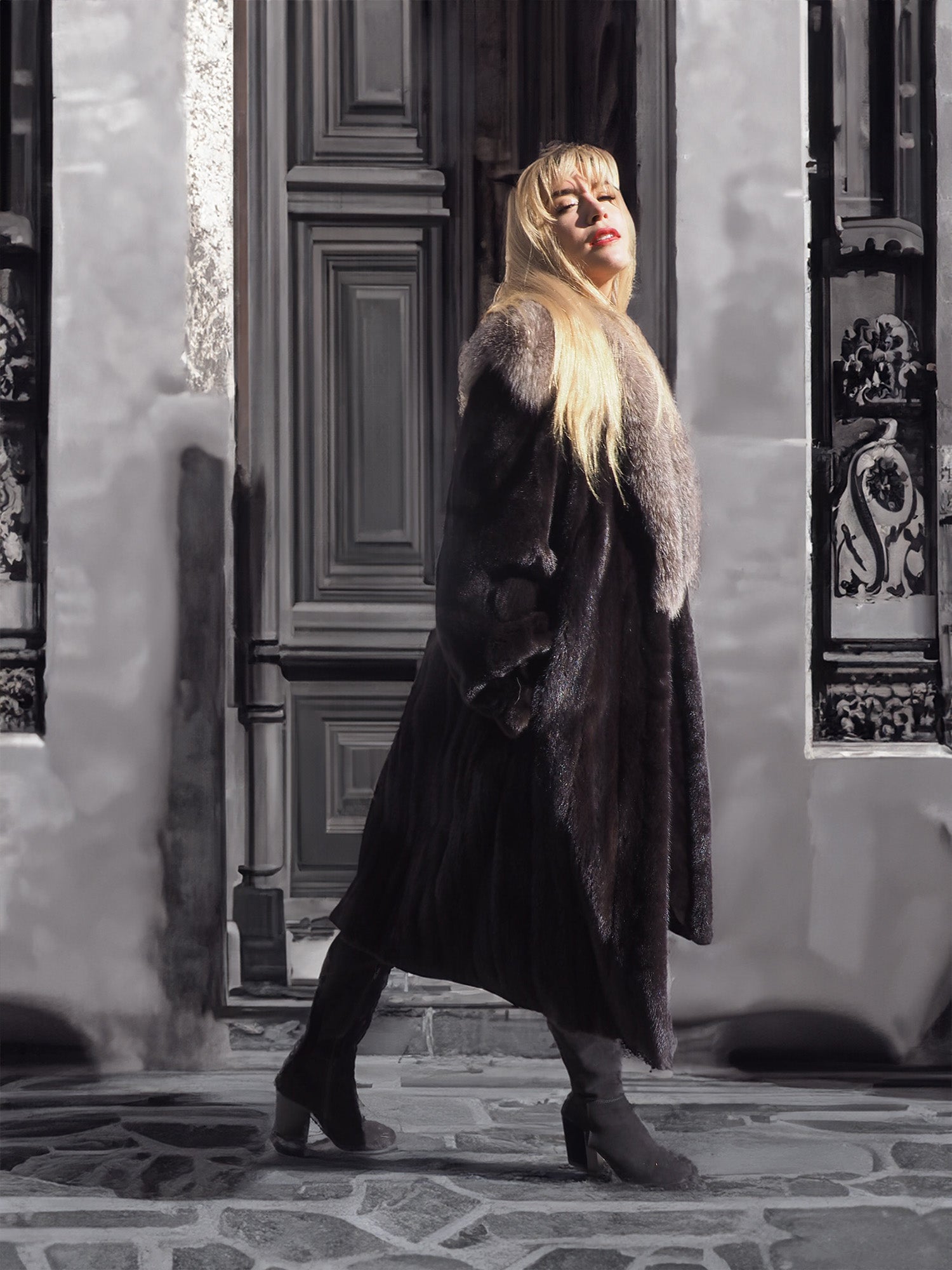 American Legened Black Mink Coat With Indigo Fox Cape Collar M/L