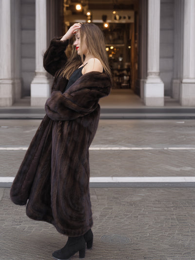 Designer Luxurious Mahogany NAFA Mink Fur Coat By Alfred Sung 52" Long M