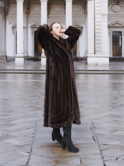 Designer Luxurious Mahogany NAFA Mink Fur Coat By Alfred Sung 52" Long M