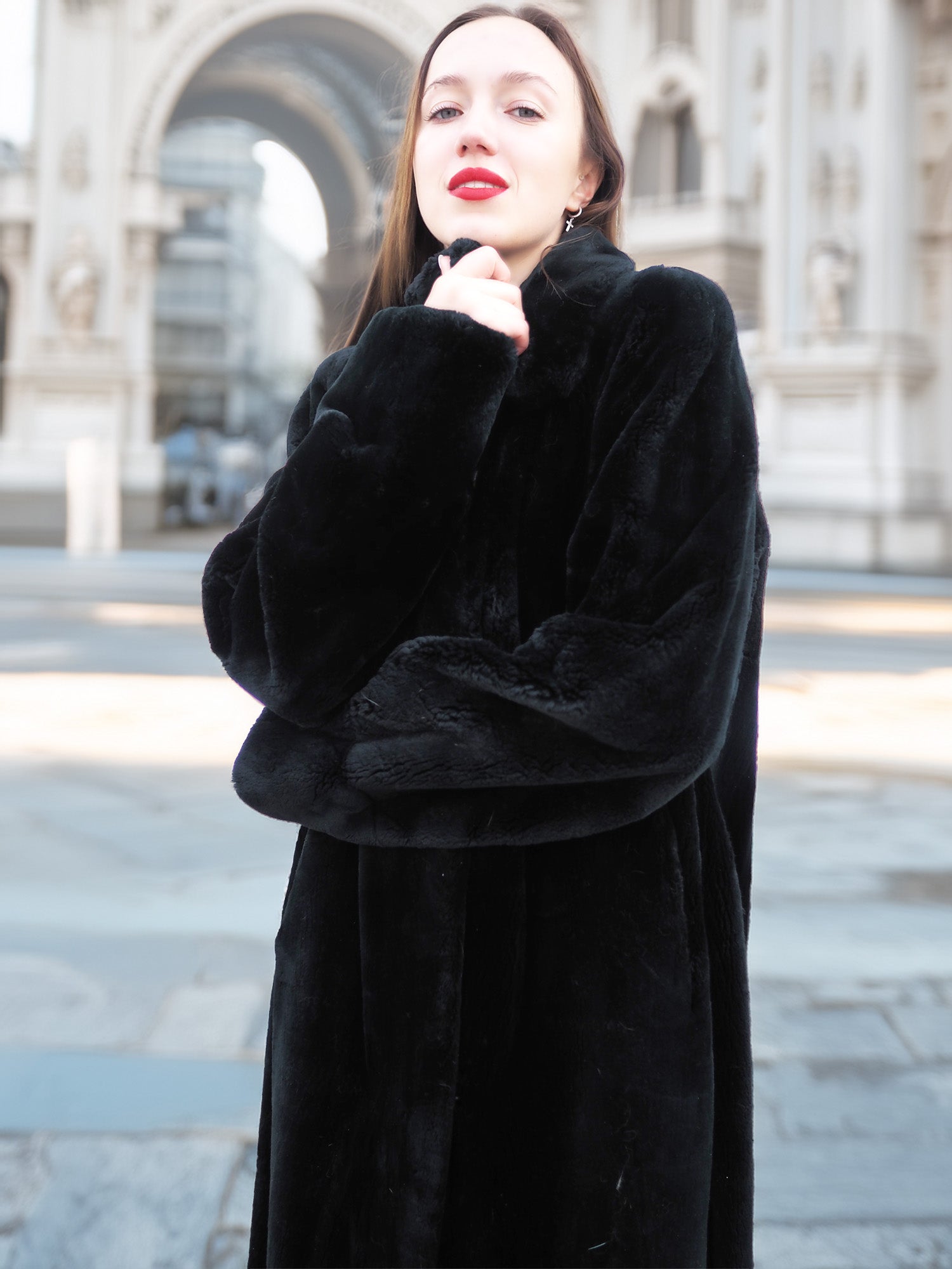 Close-up of model in Sheard Deep Emerald Green Mink Fur Coat M Excellent, highlighting soft fur and elegant collar for luxury cold-weather wear.