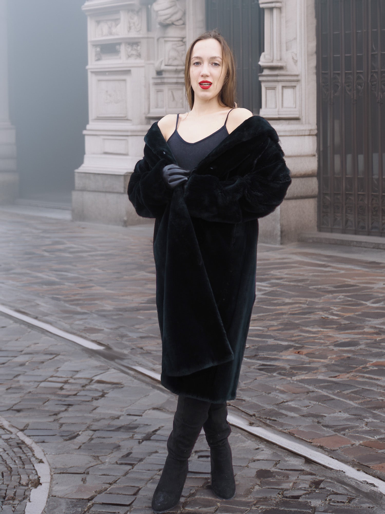 Emerald Green Mink Fur Coat M Excellent draped off shoulders, showcasing soft mink texture and elegant cold-weather fashion for real fur enthusiasts.