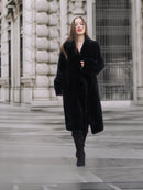 Sheard Deep Emerald Green Mink Fur Coat M Excellent styled on model in urban setting. Luxurious full-length mink outerwear ideal for winter fashion.