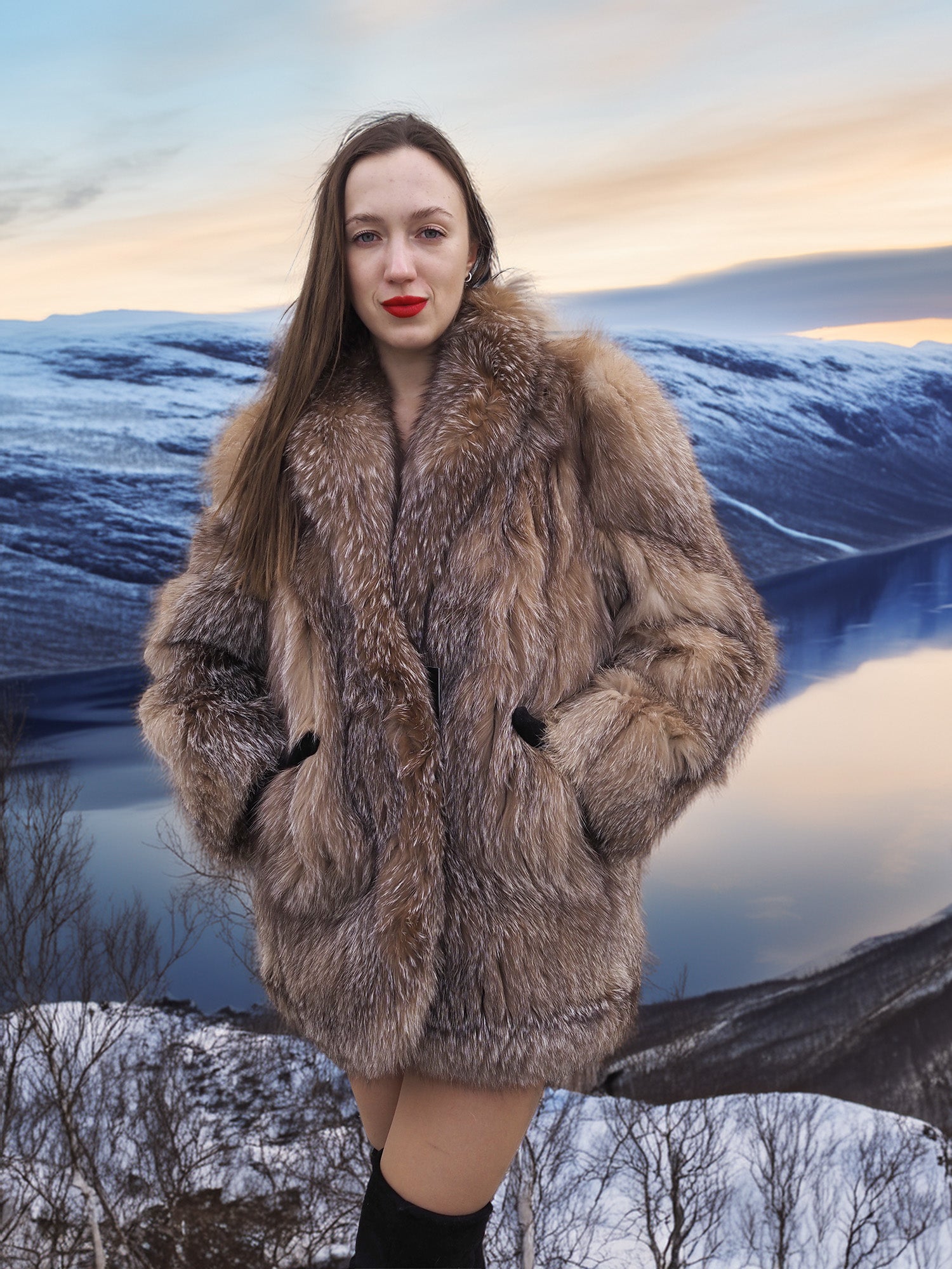 SAGA Crystal Fox Coat Size M Excellent