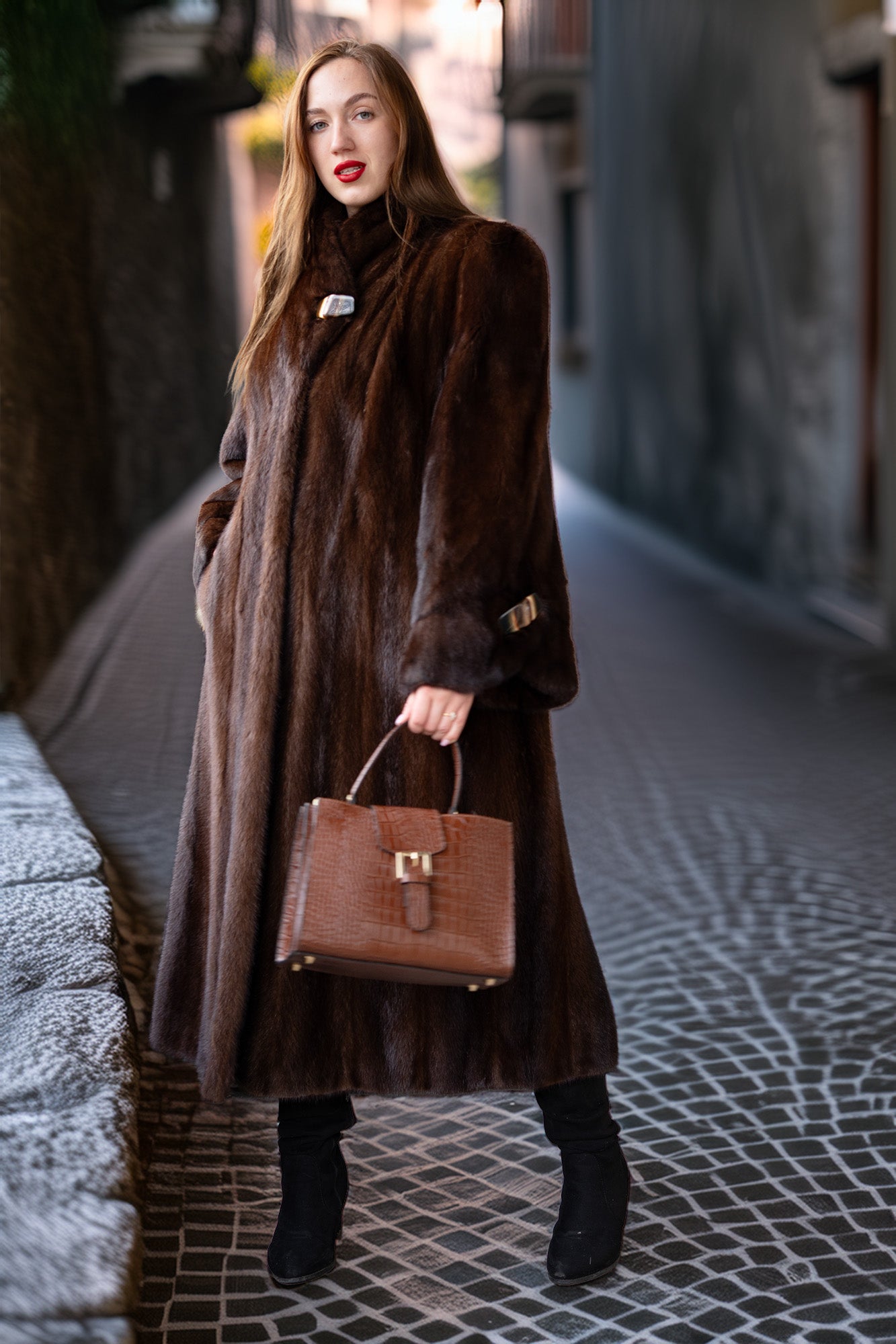 Demi-mink coat in rich brown tone, long silhouette with front details and handbag