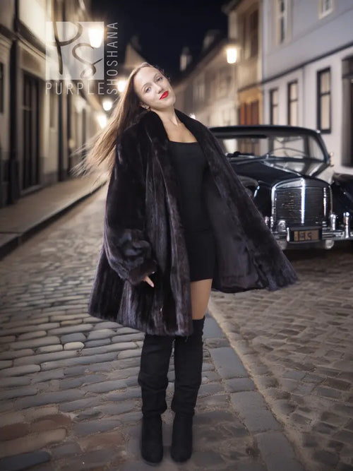 Black mink coat jacket with relaxed fit and long sleeves