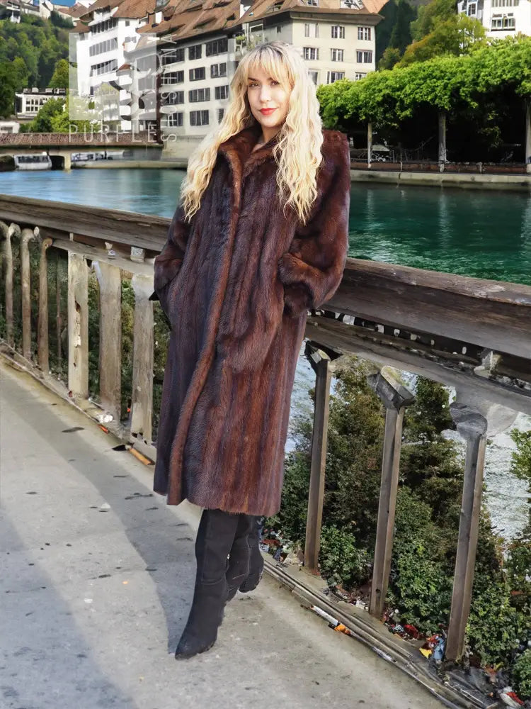 Dark Mahogany Brown Vintage Mink Fur Coat Coats M P