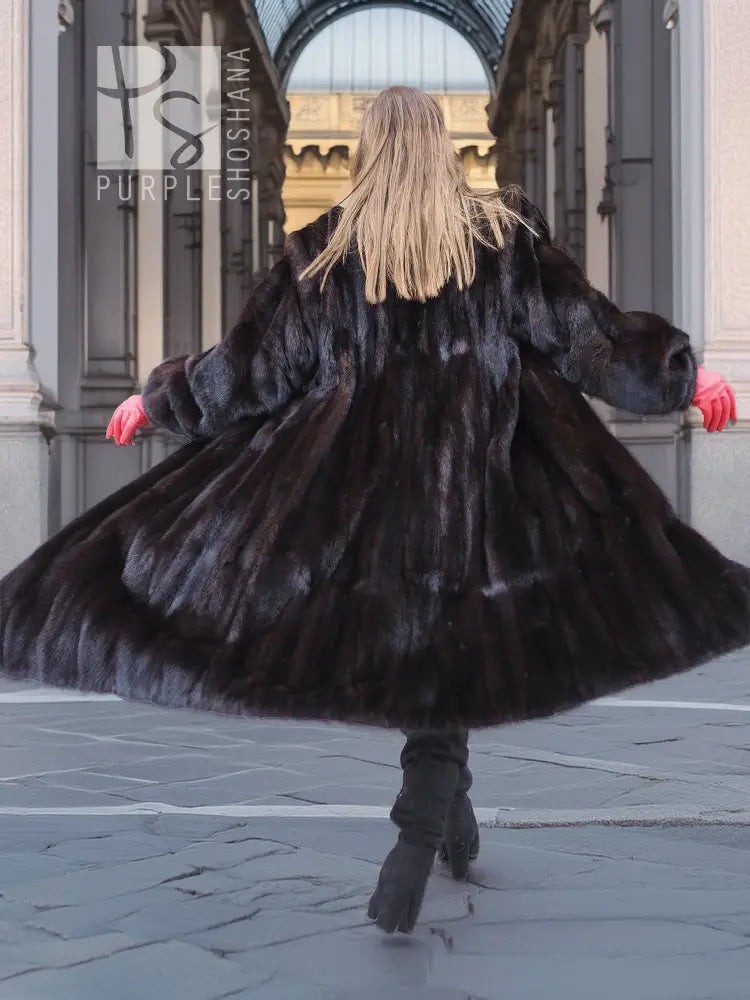 Dark Ranch Black Mink Fur Coat Coats M Petit Classic Design
