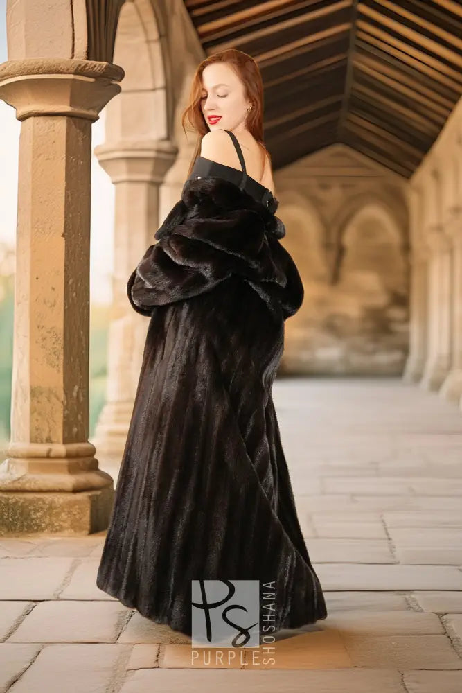 "La Diva Noir" – Designer Black Onyx Mink Coat with Rich Satin Lining