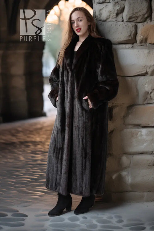 Long black mink fur coat with wide sleeves and a relaxed straight hem