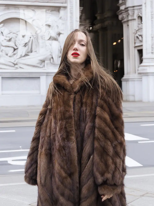 Canadian pastel swing mink fur coat, L/XL, dark brown buttonless front, standing collar