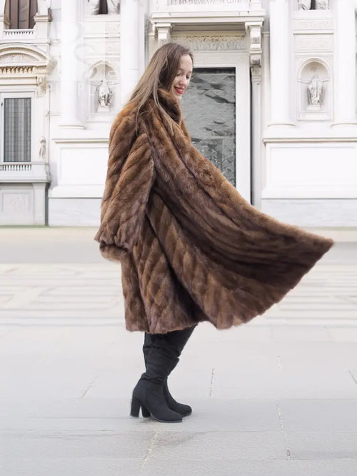 Pastel swing mink fur coat, L/XL, dark brown swing coat hem with directional texture