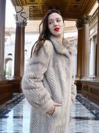 Pearl & Shadow – Herringbone Mink Elegance in Motion S