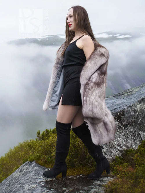 Plush faux fur jacket with shawl collar, open front and full sleeves, mid-thigh length