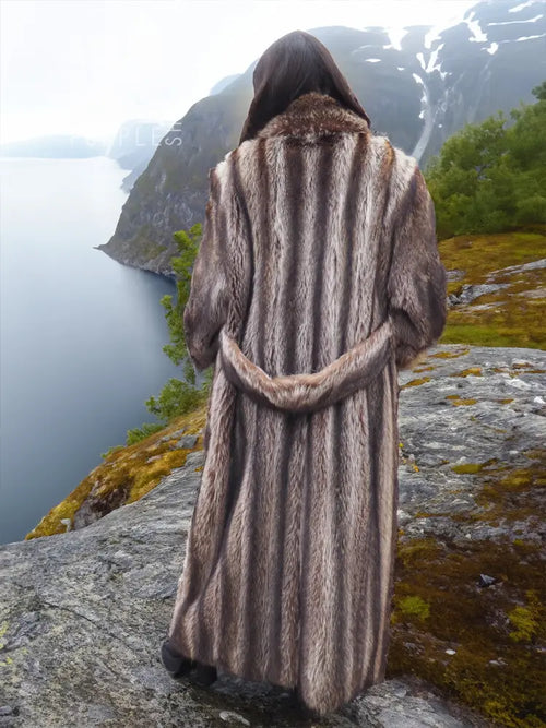 Raccoon fur coat, back view in taupe-brown with fur hood and waist tie