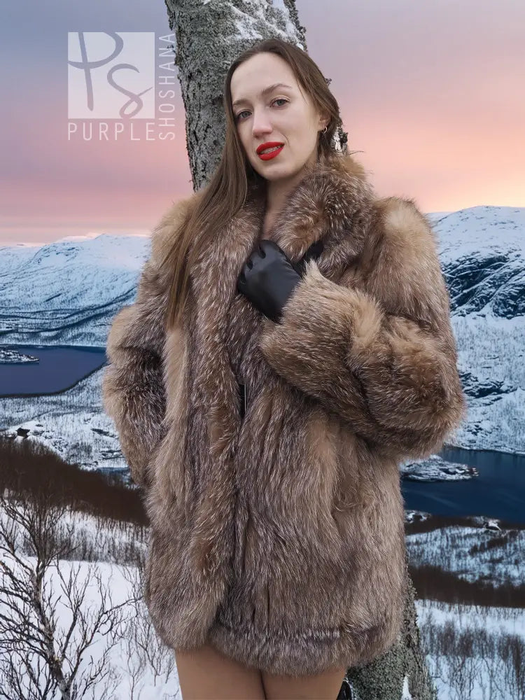 Women’s light brown fox fur coat with layered fur trim, size M.