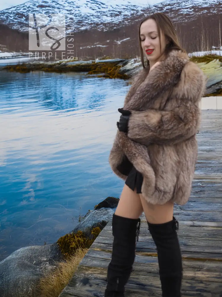 SAGA Crystal Fox Coat Size M Excellent