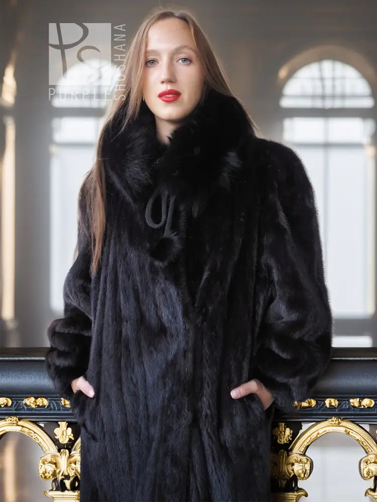 "Shadow Reign" – Classic Black Mink with Detachable Fox Collar