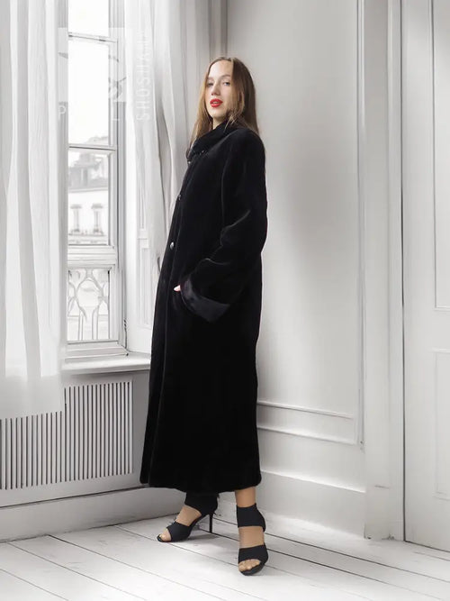 Black reversible sheared mink coat, long straight shape with wide cuffs