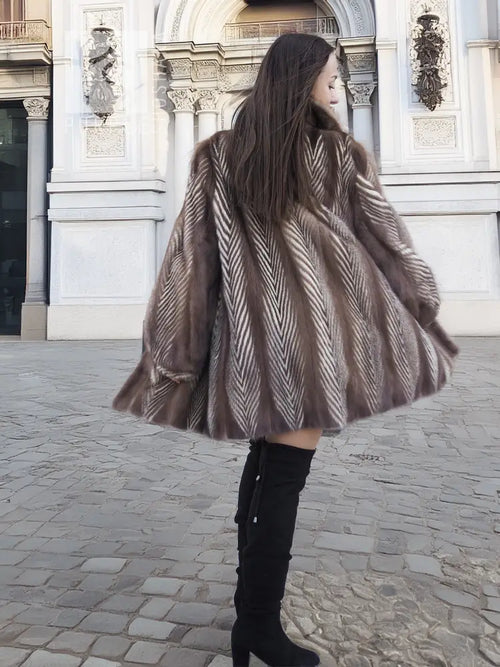 Mink fur jacket with herringbone pattern, wide sleeves, open front