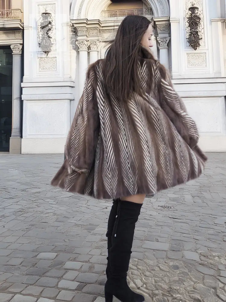 Mink fur jacket with herringbone pattern, wide sleeves, open front