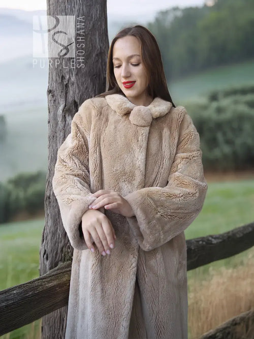 Women’s sheared beaver coat, light beige, fluffy shawl collar and cuffs