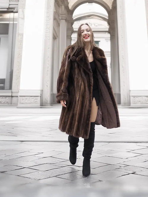 Vintage mink fur coat in dark mahogany brown, leather-trim details, S/M length