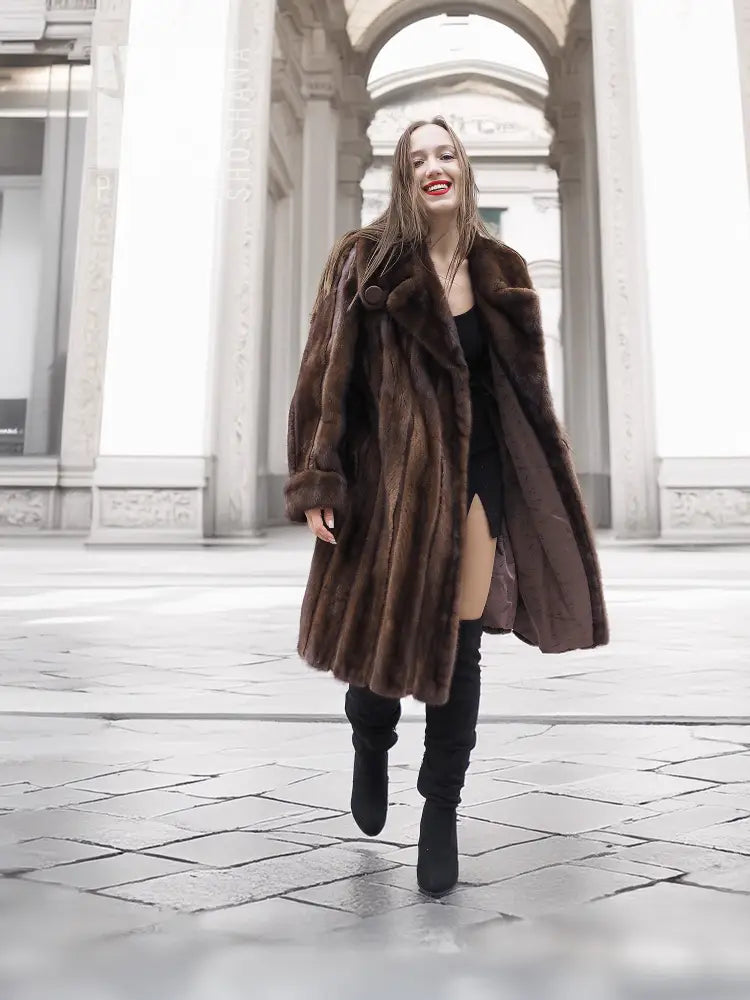 Vintage mink fur coat in dark mahogany brown, leather-trim details, S/M length
