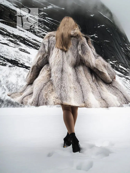 Soft plush fur coat—back view—with large shawl collar and full-length sleeves (M/L)