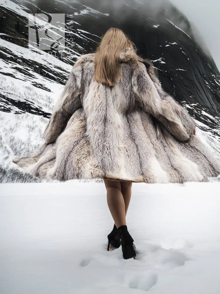 Soft plush fur coat—back view—with large shawl collar and full-length sleeves (M/L)