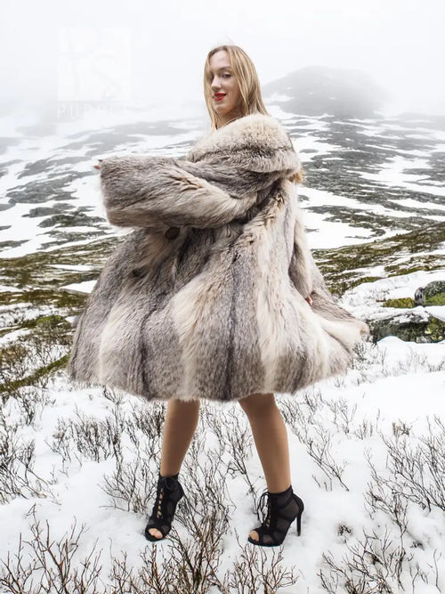 Unisex plush fur coat with large shawl collar, gray-beige, full sleeves