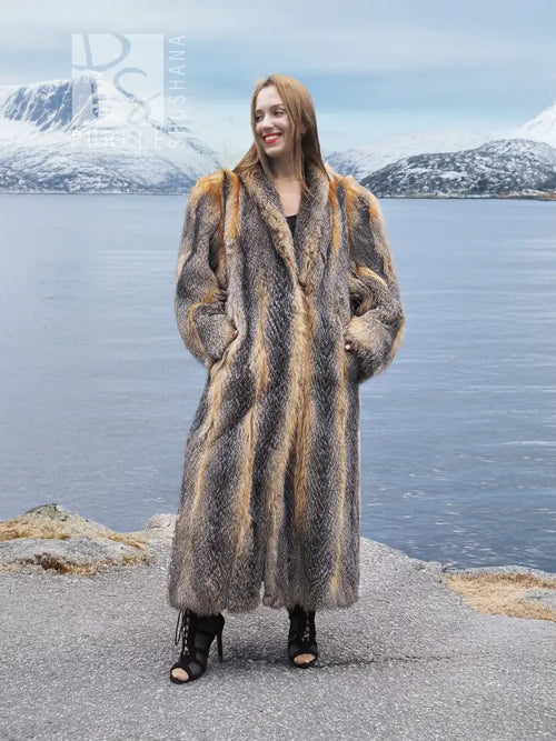 Gray fox fur long coat with open front and relaxed fit, size M
