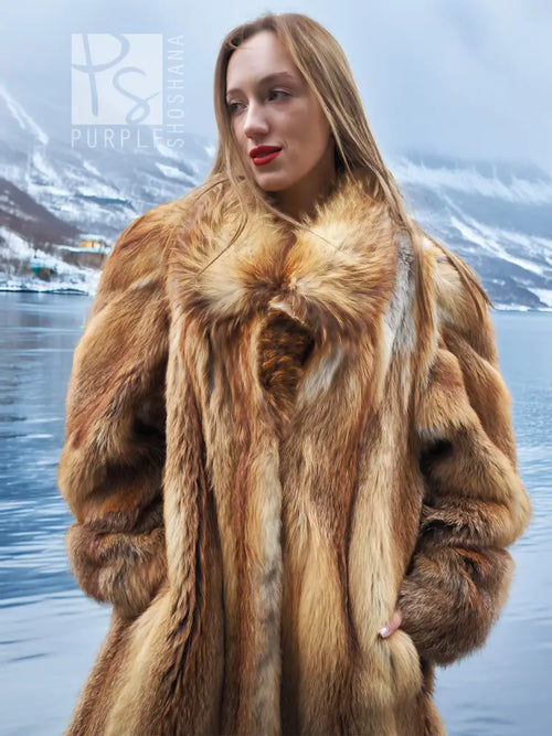Fox fur coat close-up with textured fur, wide collar and relaxed sleeves
