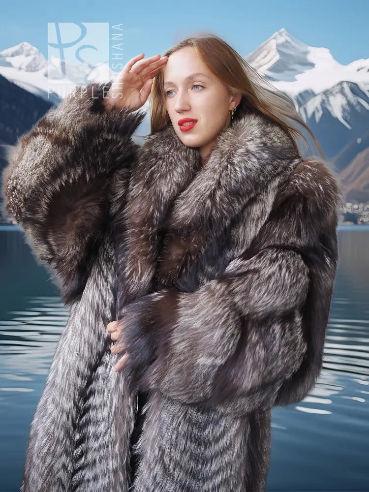 Voyager Dream Fox Fantasy Fur Coat, close-up silver-gray fur collar and front wrap