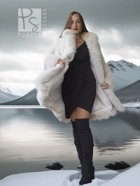 "Winter Queen" – White Fox Coat with Dramatic Collar and Voluminous Silhouette