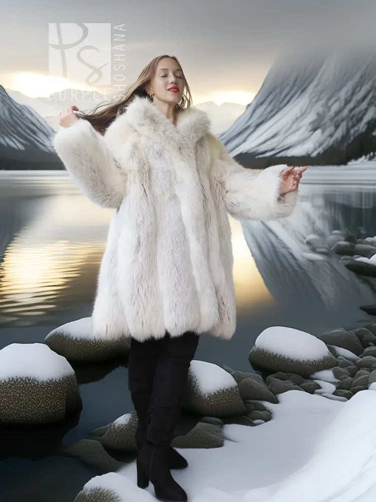 White fox fur coat with oversized collar, voluminous body and long sleeves